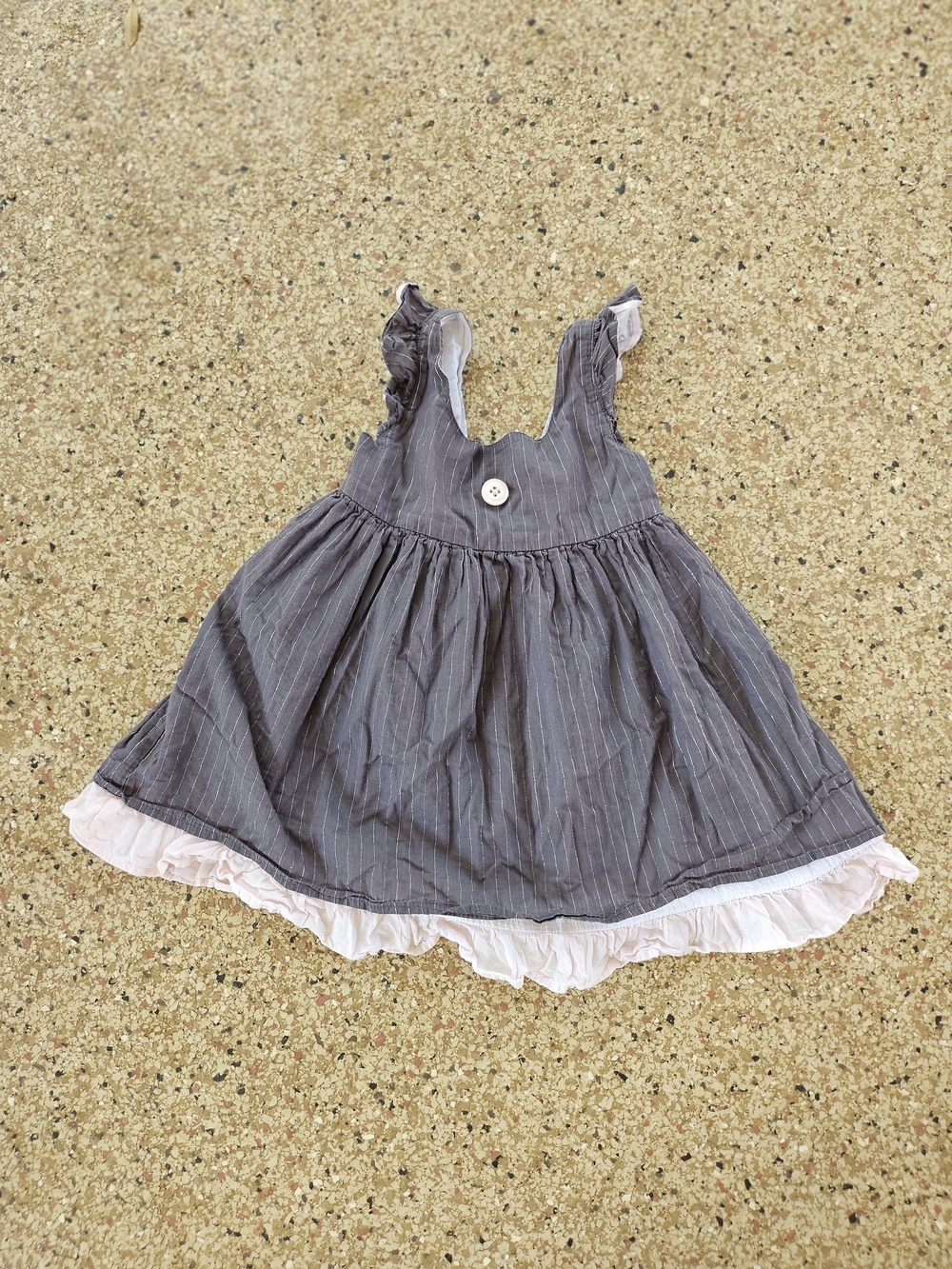WD Well Dressed Wolf Girls Gray Pinstripe Ruffle Pinafore Dress Pink Trim 2T